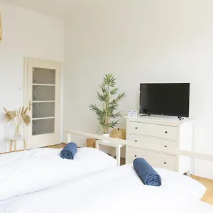 Apartment Sunny Near Belvedere Castle, Wien