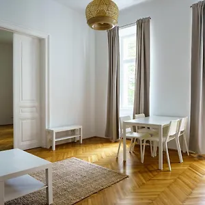 Apartment Living - Linke Wienzeile, Wien